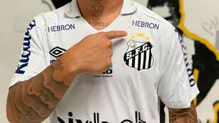 Santos confirma uso de coroa no uniforme em homenagem a Pelé na Copa São Paulo
