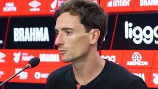 “Não sou mágico”, diz interino do Athletico após tropeço na estreia