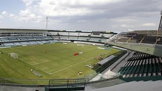 Sem portões fechados: TJD permite mulheres e crianças em jogos de Athletico e Coritiba