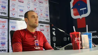 Goleiro sobre crise do Paraná: “Das coisas mais essenciais, não nos falta nada”