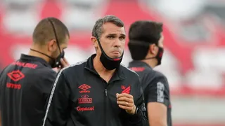 Lazaroni diz que Oliveira é que vai decidir se Athletico jogará com Paraná com reservas