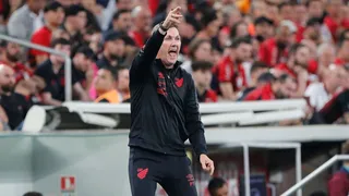 Athletico perde para o Grêmio e Turra vira a Dilma de calças