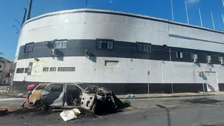 Barbárie em Santos: rebaixamento tem 10 carros queimados, 11 feridos e nenhum preso