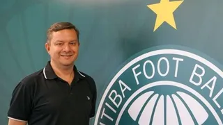 Os “pangarés” de Glenn Stenger são piores que os de Gionédis no Coritiba