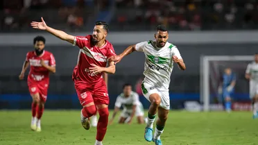 Com expulsão polêmica, Coritiba leva virada do CRB e segue sem vencer fora