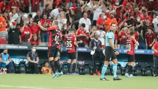 Na Baixada, Marlos marca com coração: Athletico 2×2 Palmeiras