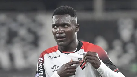 Ainda sem renovação com o Athletico, Viveros fecha com gigante do mercado
