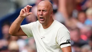 Astro se decepciona, toma decisão e entra em guerra com o Liverpool