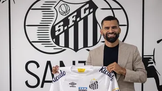 Capitão da Venezuela, Tomás Rincón é o sexto reforço do Santos