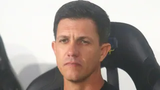 Se trocar de técnico resolvesse, o Athletico não estaria na Série B