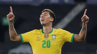 Brasil vira no último minuto, vence a Colômbia e garante liderança. Veja os gols!