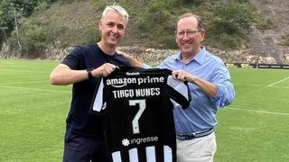 Botafogo oficializa contratação do técnico Tiago Nunes