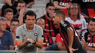 Grande novidade tática com Diniz, Atlético está decepcionando