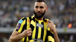 Benzema nega vínculo com grupo islâmico e estuda processar ministro francês que o acusou