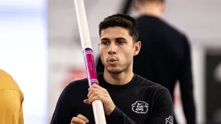 Campeão olímpico no salto com vara, Thiago Braz é suspenso preventivamente por doping