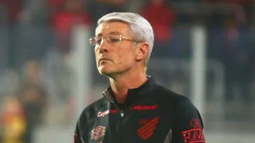 Odair Hellmann dispara após empate do Athletico e alfineta técnico do Grêmio