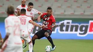 Furacão esbarra na retranca do líder Inter