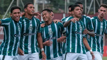 Coritiba goleia Monte Azul e garante classificação na Copinha