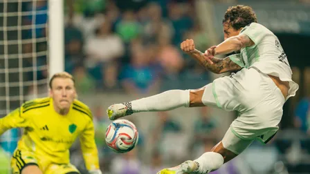 Ex-Coritiba marca golaço de voleio e concorre a gol da rodada na MLS