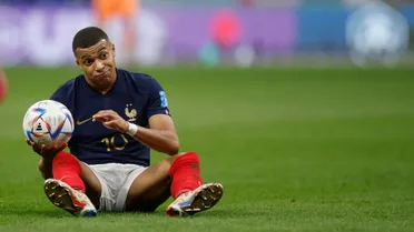 Mbappé e Hakimi exaltam amizade e trocam recados de apoio antes de duelo na Copa