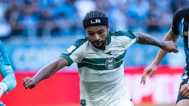 Coritiba confirma situação de Lucas Ronier contra o Bahia