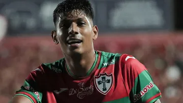 Ex-Athletico pode reforçar rival na Série A após destaque