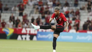 Turra defende lateral Pedrinho e avalia vitória de virada: “Melhor teste até agora”