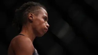 UFC Londres: Brasileira é cortada por falha na balança e faz adversária chorar