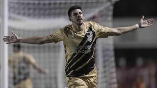 De quase negociado a opção, Di Yorio marca e se declara ao Athletico