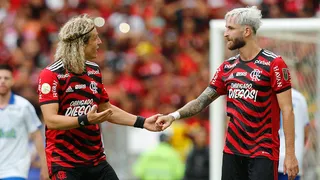 Flamengo busca bi do Mundial em meio a novo trabalho e oscilação do Real Madrid