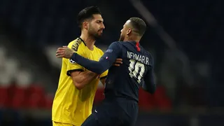 Traiçoeiro, futebol elimina o melhor time do mundo. Neymar sobrevive, e chora
