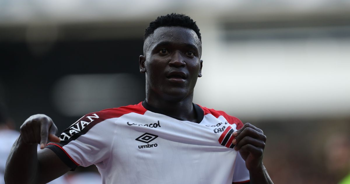 Top scorer in the Brasileirão, Viveros completes one year of Athletico and declares himself