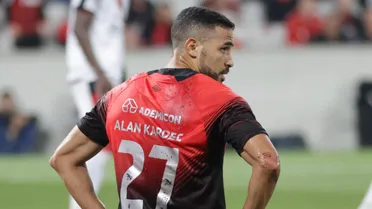 Athletico baixa o nível, dá novo vexame e derrete aos poucos na Série B