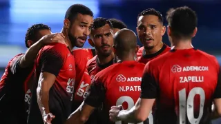 Athletico sofre contra time da ZR, mas vence Amazonas e cola no G4