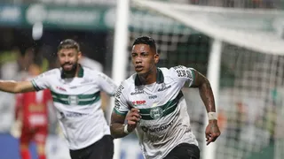 Com um a mais, Coritiba vence o Cianorte de virada e mantém invencibilidade