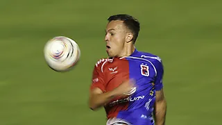 Paraná negocia a venda de atacante para o futebol árabe