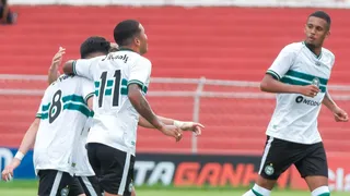 Coritiba supera o Retrô e avança à terceira fase da Copinha
