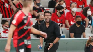 Sem vencer na Arena, Valentim soma quatro de 18 pontos disputados no Brasileirão