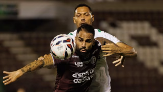 Coritiba tem “apagão” no segundo tempo e desperdiça chance de liderar a Série B