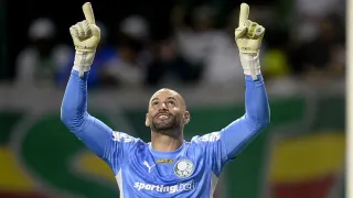 Goleiro ex-Athletico é indicado para Prêmio The Best FIFA 2025