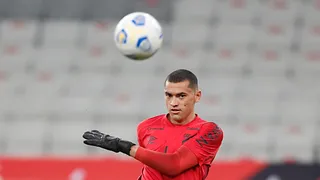 Com força máxima, Athletico convoca 23 jogadores contra o Peñarol; veja lista
