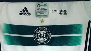 Veja como os jogadores do Coritiba comemoraram a vitória no Atletiba