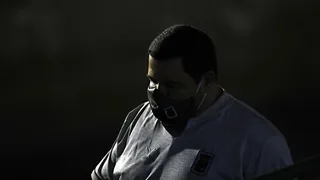 O Paraná despenca na Série B, a torcida se desespera e o presidente se esconde