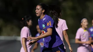 Seleção brasileira feminina derrota a China em jogo-treino na preparação para a Copa