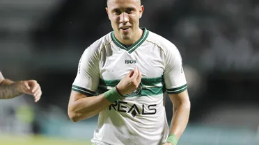 Camisa 10 do Coritiba reconhece oscilação, mas projeta título da Série B