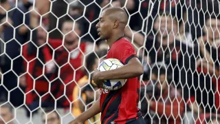 Incansável e cerebral, Fernandinho é imprescindível ao Athletico