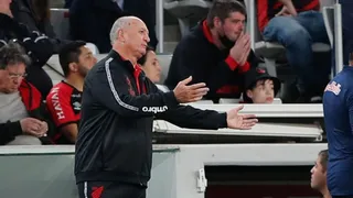 Felipão faz alerta no Athletico para bola parada antes de decisão contra o Bahia