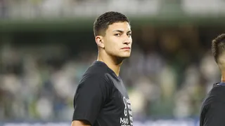 Zagueiro sofre lesão e desfalca o Coritiba contra o São Paulo; veja relacionados