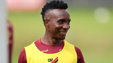 Athletico e Coritiba vão encarar longas viagens na  Série B: veja maratona