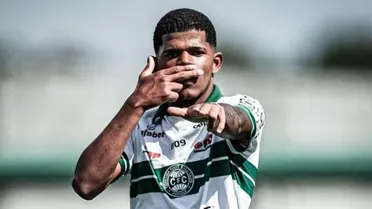 Ex-joia do Coritiba de R$ 380 milhões acerta com o Paraná Clube